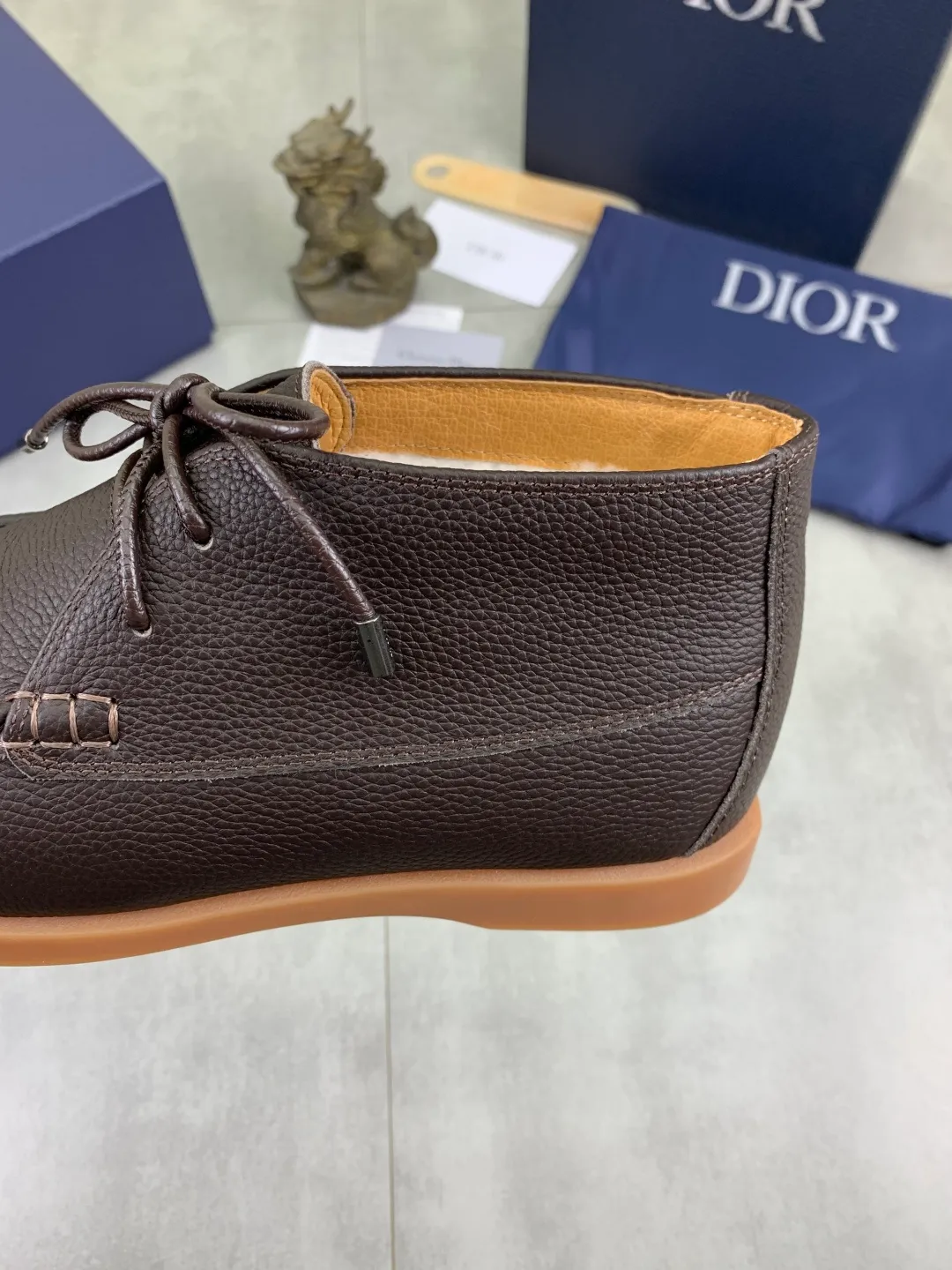 Men's men's shoes 💰P580 new style wool lining 💰high version 💎💎💎Dior original version! Top Italian purchasing agent! Men's high-top business casual leather shoes, original imported calfskin upper, ultimate texture, gentleman style, warm real wool lining inside, top-quality original Italian rubber outsole, first-class workmanship, top quality! Size: 39-44 (45 customized)